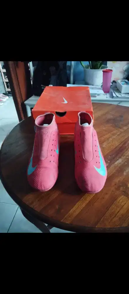 Sepatu Bola Nike
