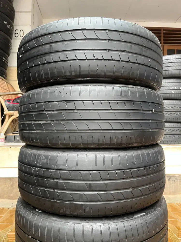 Ban Accelera Iota ST68  225 55 r19  3Pc