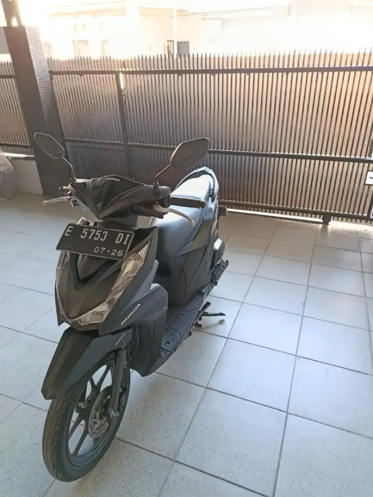 Honda Beat Deluxe CBS ISS (Tipe Tertinggi) Tahun 2021