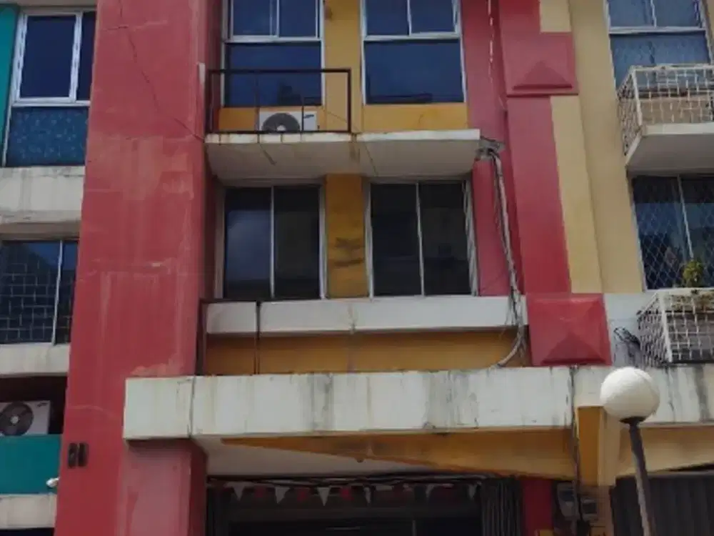 Disewakan Ruko 4 Lantai Siap Pakai Harga Murah Lokasi Strategis Di Kompleks Ruko Cempaka Mas Jakarta Pusat