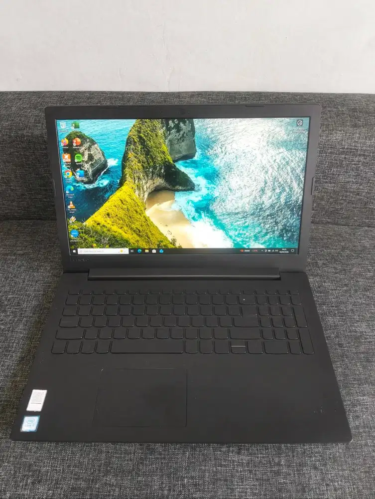 Lenovo Ideapad 130 Intel Core i3 Gen 6 RAM 4GB Layar 15.6 inch