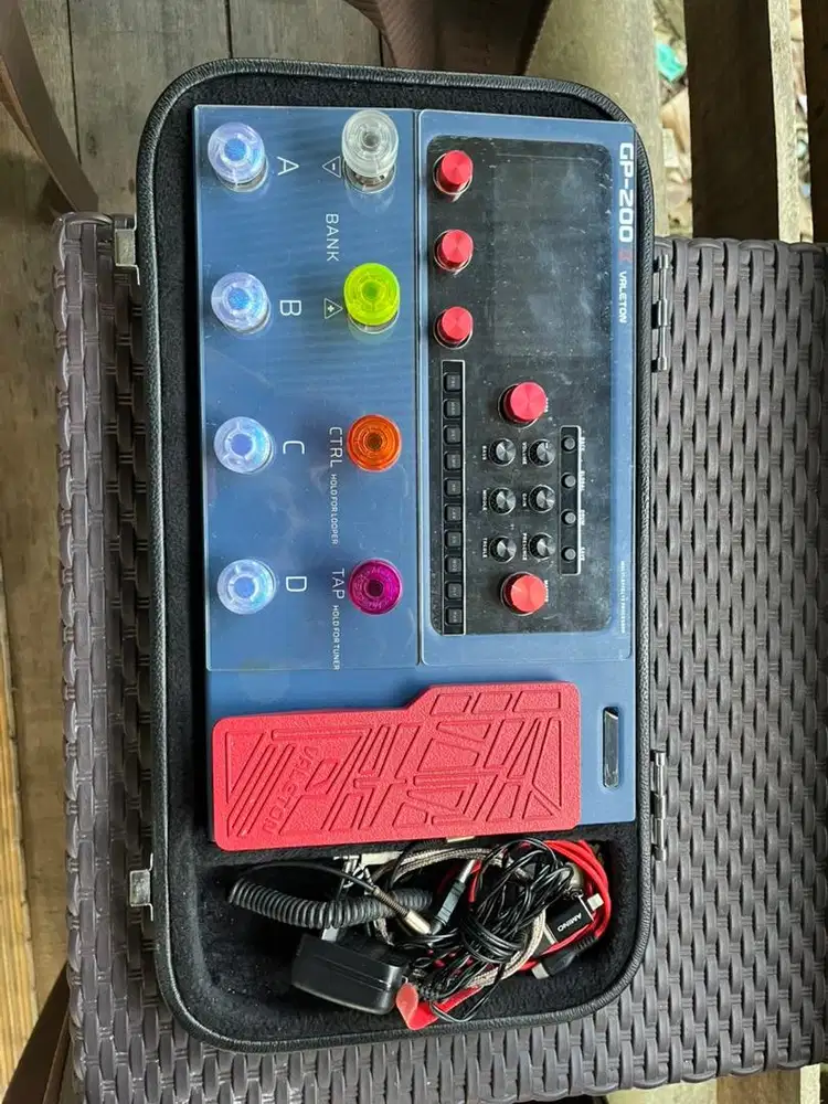 Valeton gp200x + hardcase