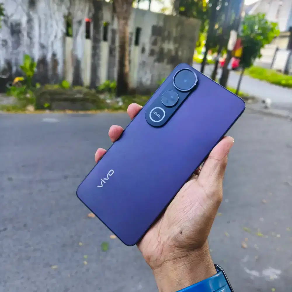 Vivo V50 lite 5G ram 8/256GB lengkap normal