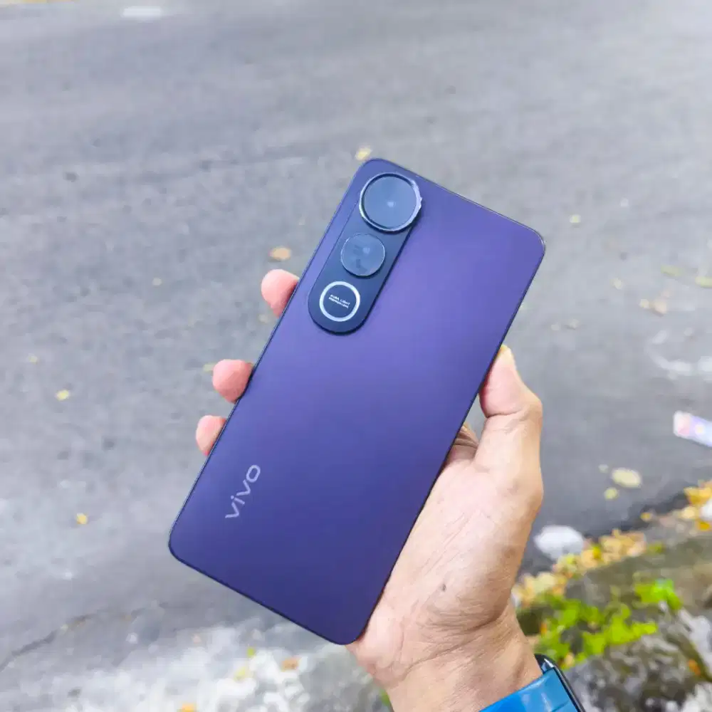 Vivo V50 lite 5G ram 8/256GB lengkap normal