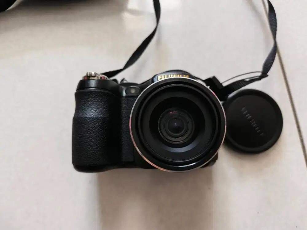 Preloved Fujifilm S2800 DSLR