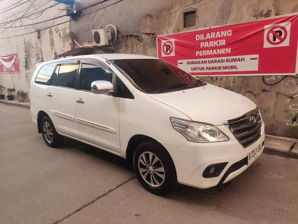 Toyota Kijang Innova 2015 Bensin