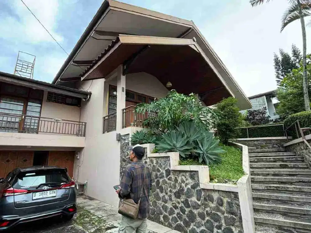 RUMAH FURNISHED JALAN UTAMA, GEGERKALONG, HARGA NEGO
