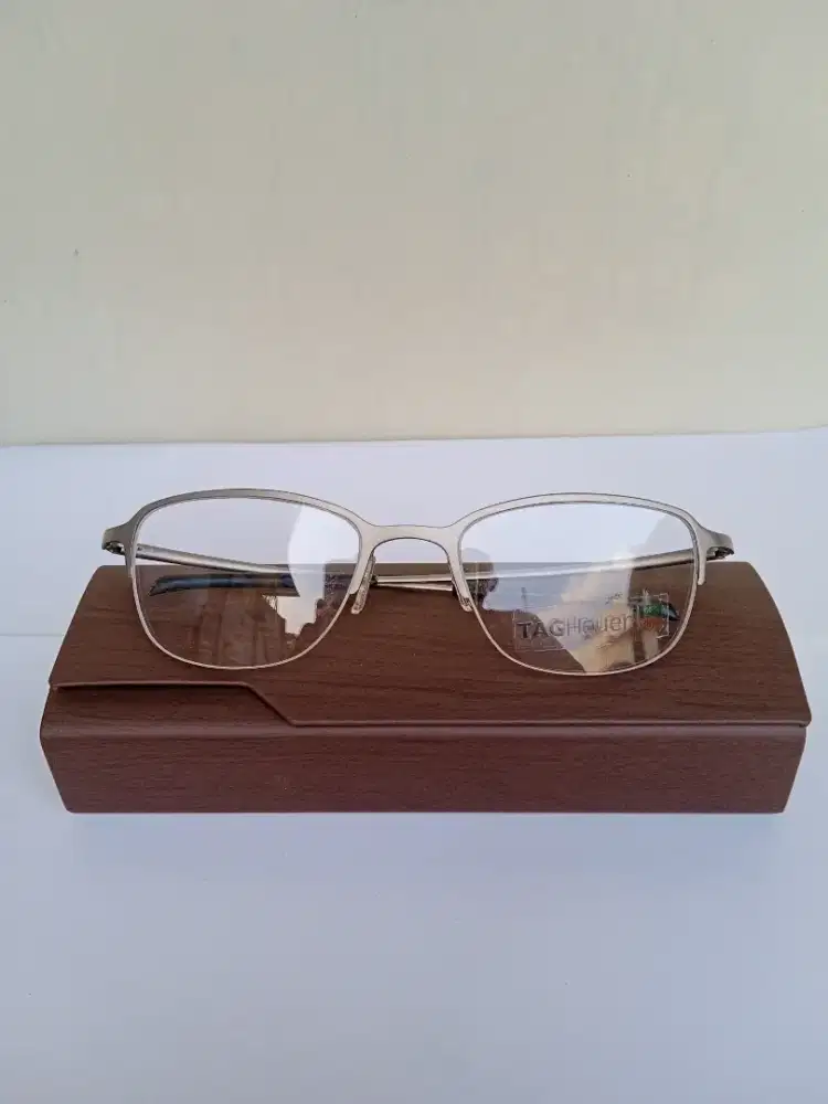 KACAMATA TAGHEUER TITANIUM