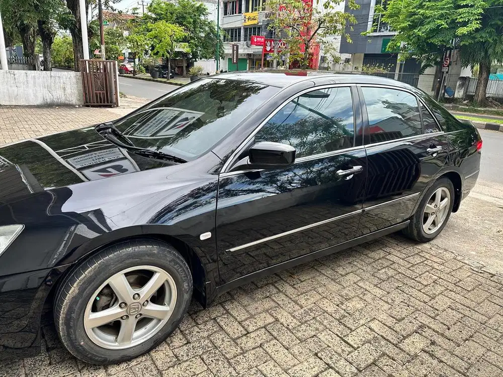 Mobil second accord 2004