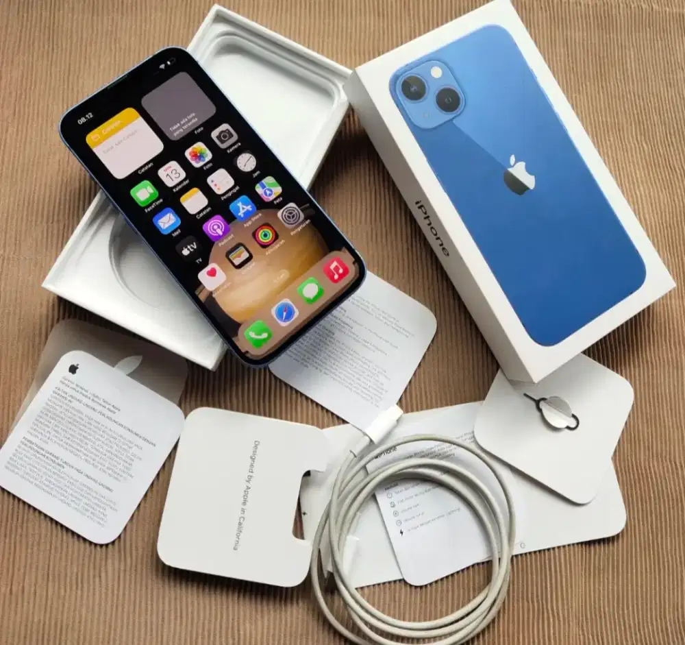 iPhone 13 256GB iBox