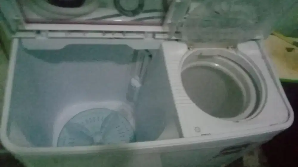 Jual cepat dan murah mesin cuci merek sanken 11 kg.