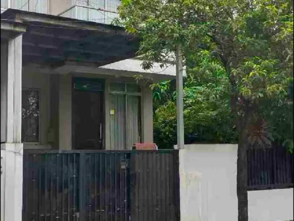 Rumah Hook 2 Lantai 3 KT Semi Furnished di Villa Galaxy Bekasi Dekat ke Mal GGP