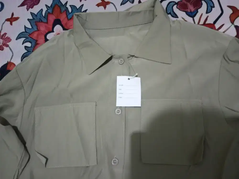 Kemeja coklat ada tali serut wanita