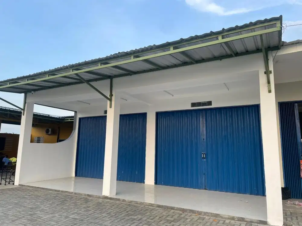 Di sewakan ruko besar tahunan