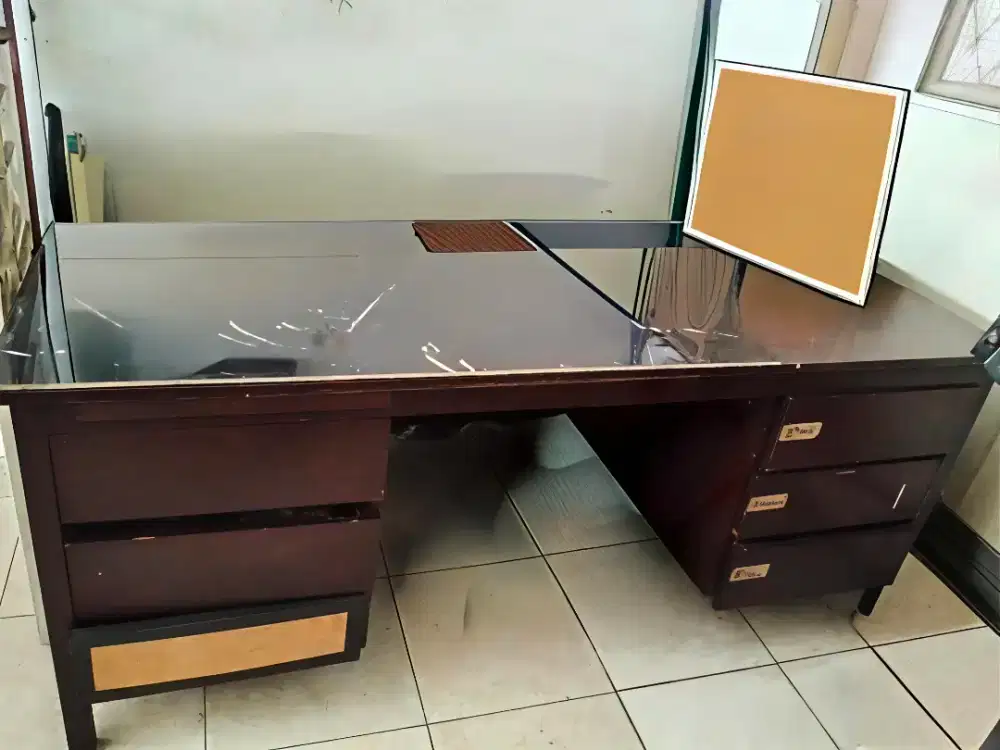 Meja Tulis Kaca Bahan Kayu Jati