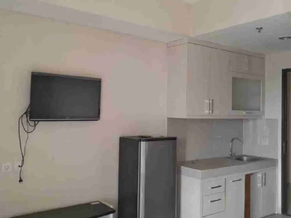 Dijual apartement Atria residances, Type studio furnished lantai sedang