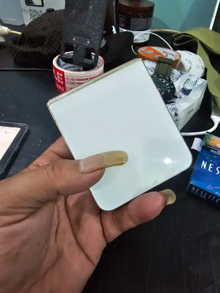 Samsung flip 4 256 sein minus garis selebihnya mulus nominus