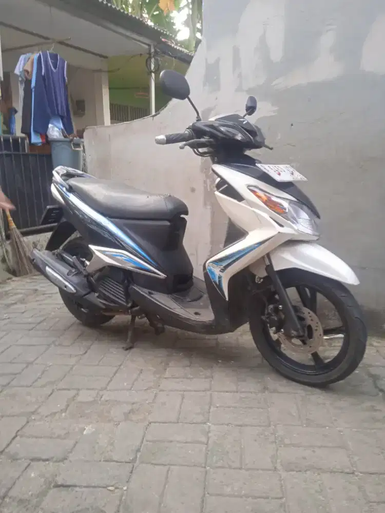 Yamaha Xeon karbu th 2011 original ss komplit