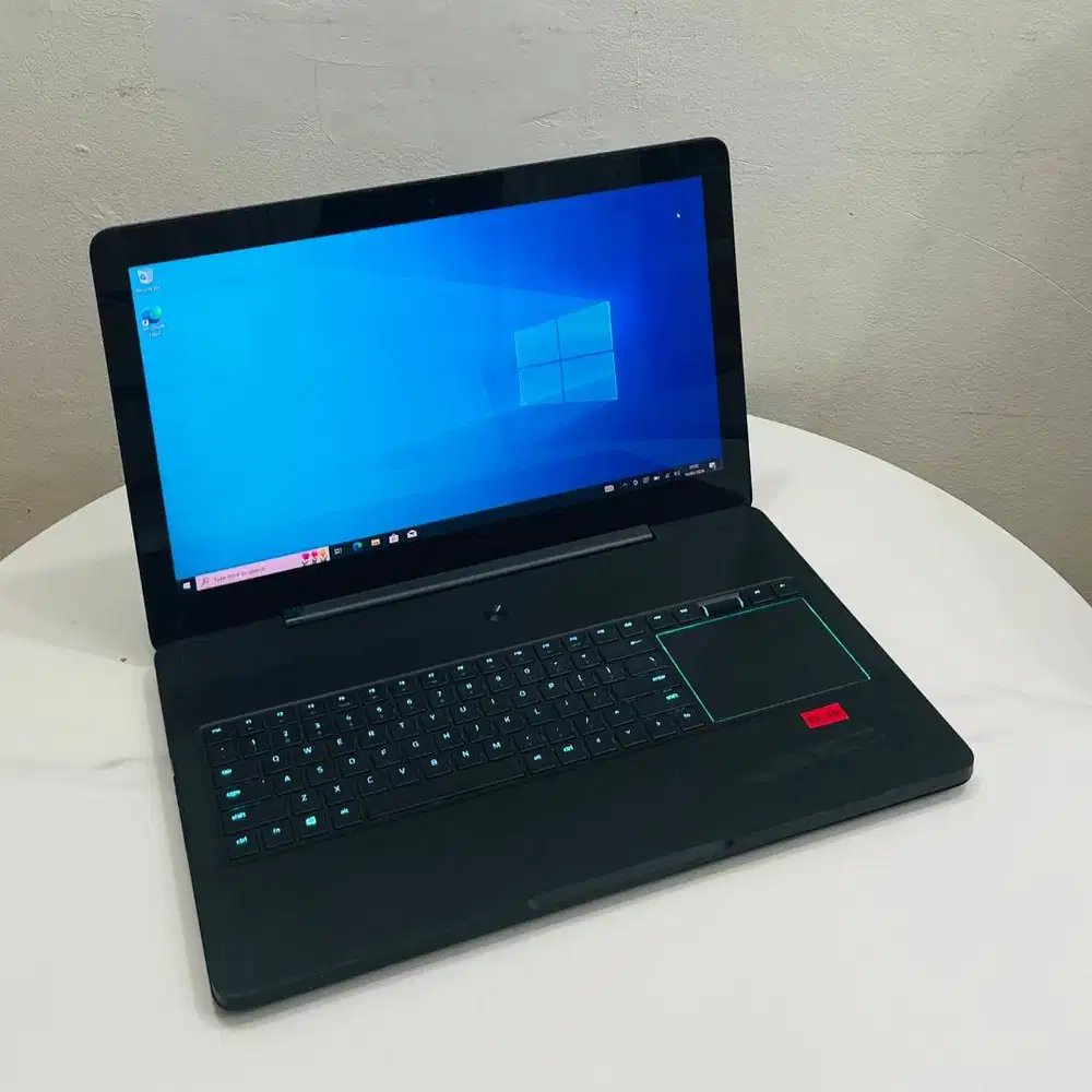 Laptop RAZER BLADE PRO DUAL VGA Core i7 Gen7 Ram 32GB Layar 17inc N-EC