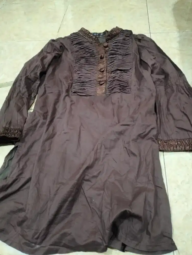 Baju atasan coklat
