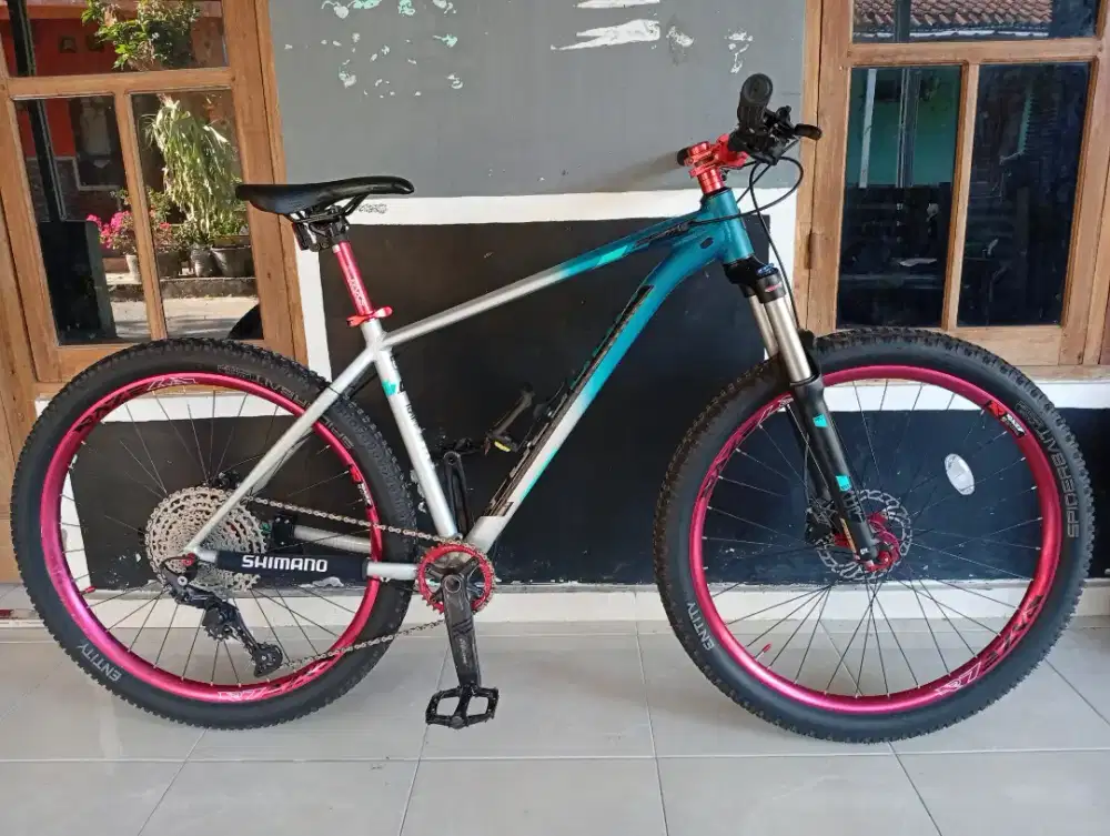 POLYGON EXTRADA 6 LE like new UPGRED