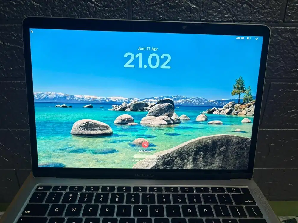 Macbook air M1 2020 8/128 gb