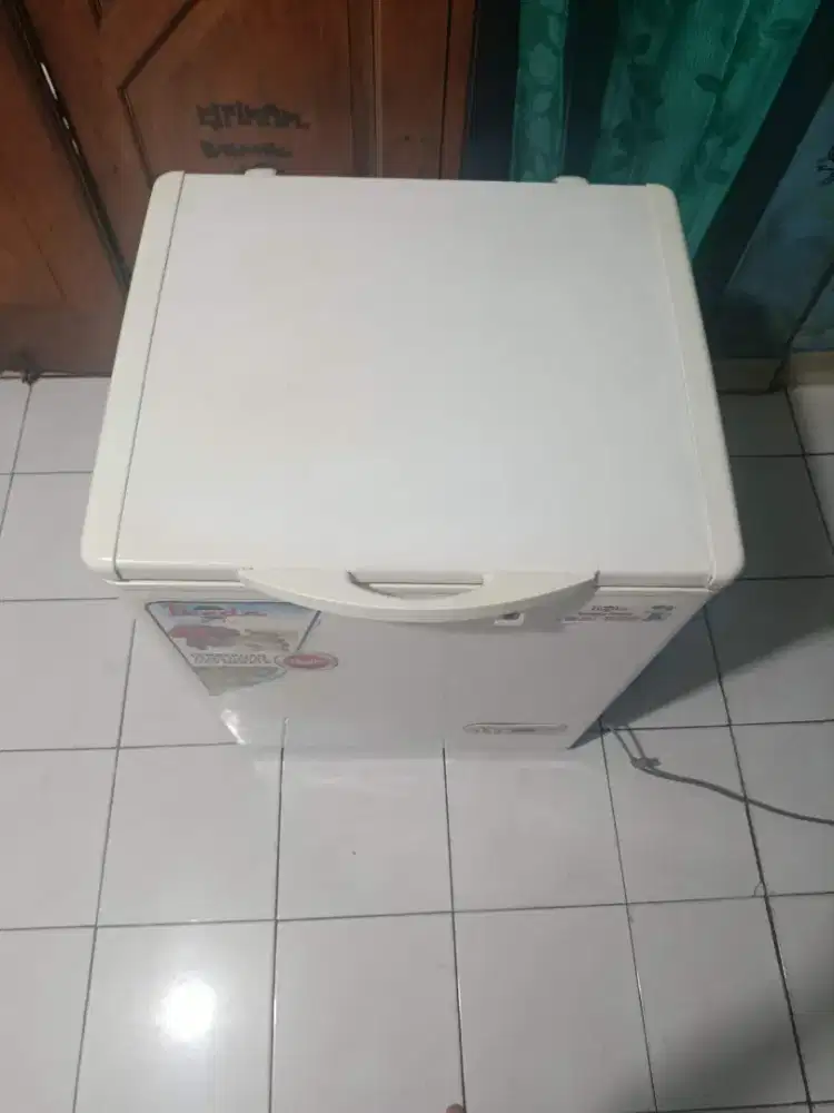 Frezzer Box merek IKEDA