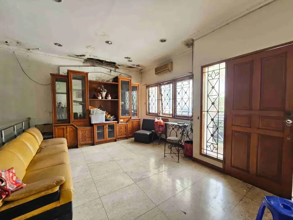 Dijual cepat rumah murah di Taman Duta Mas Jakarta Barat