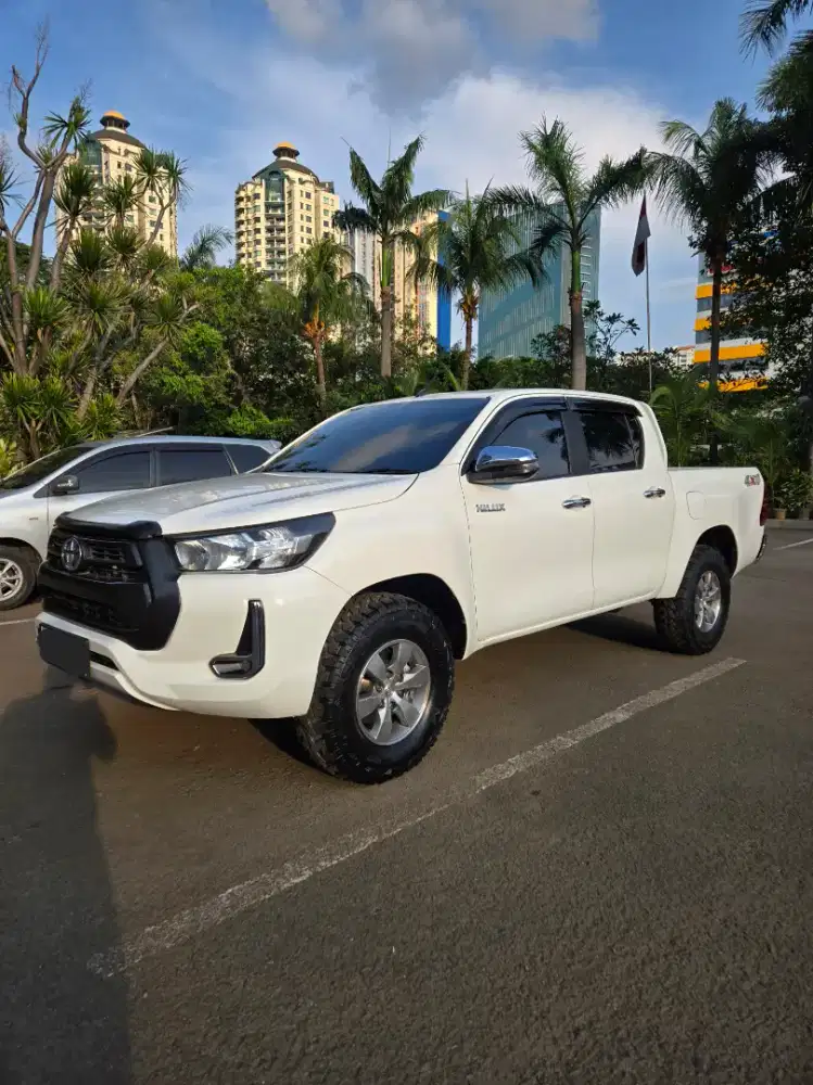 Toyota Hilux Rocco 2023 Tgn1 Plat B asli 4x4 4wd