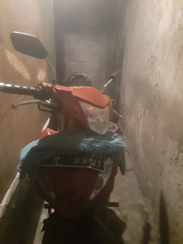 Dijual Motor Jupiter MX kopling tahun 2007 dijual harga RP.3 JT