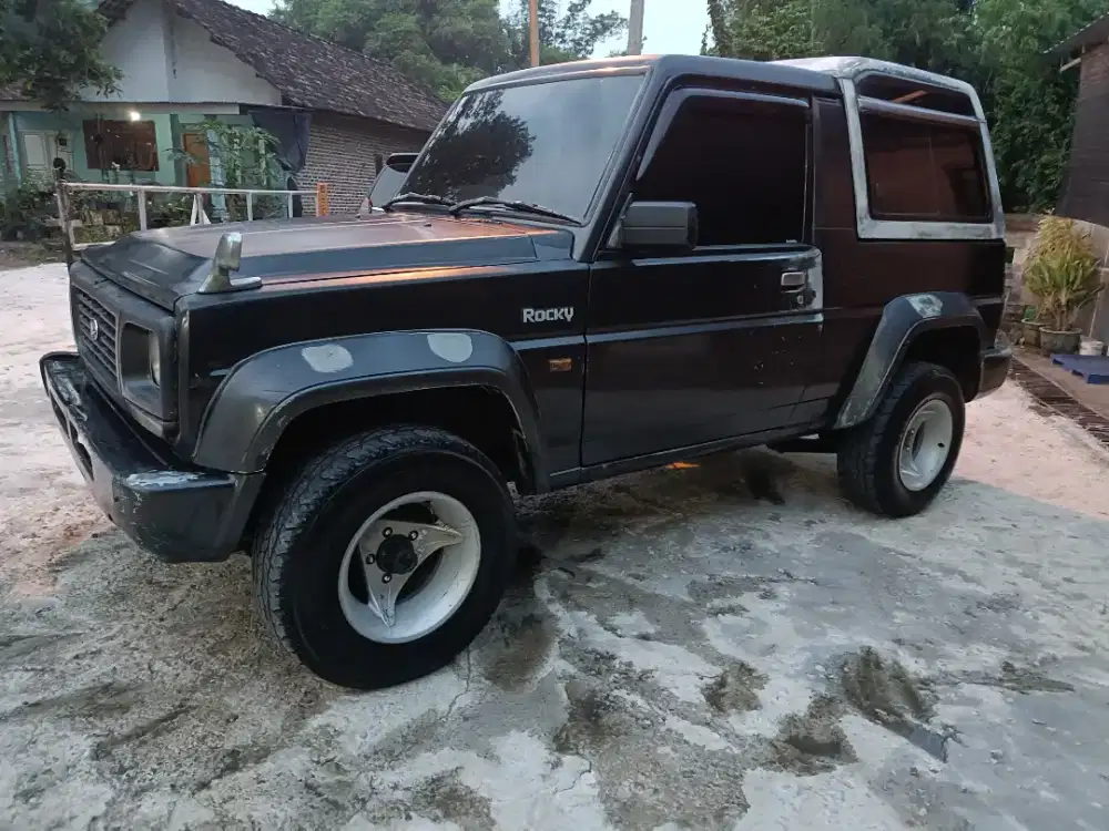 Taft INDEPENDENT 4x4 BAGUS