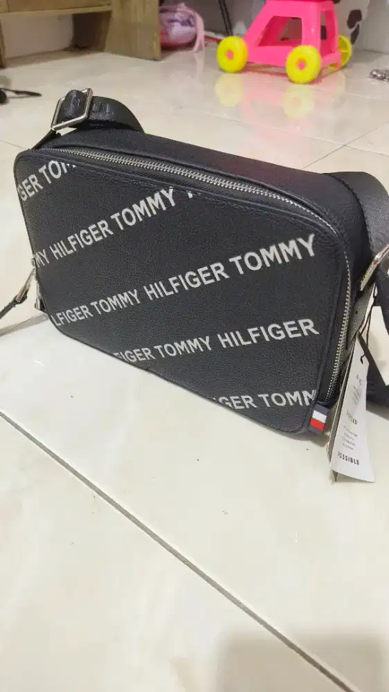 Tas Selempang Pria Tommy Hilfiger Original
