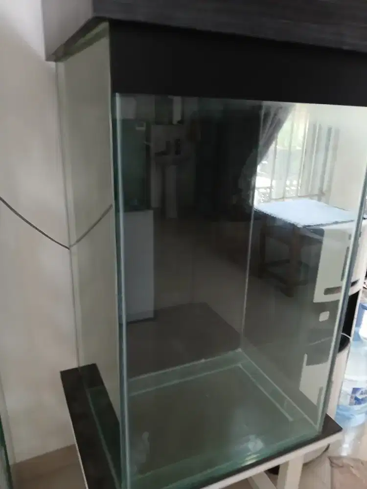 Aquarium tower + tutup + filter belakang