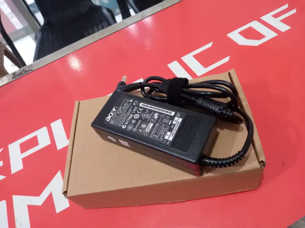Adaptor Charger Laptop Acer V5_471