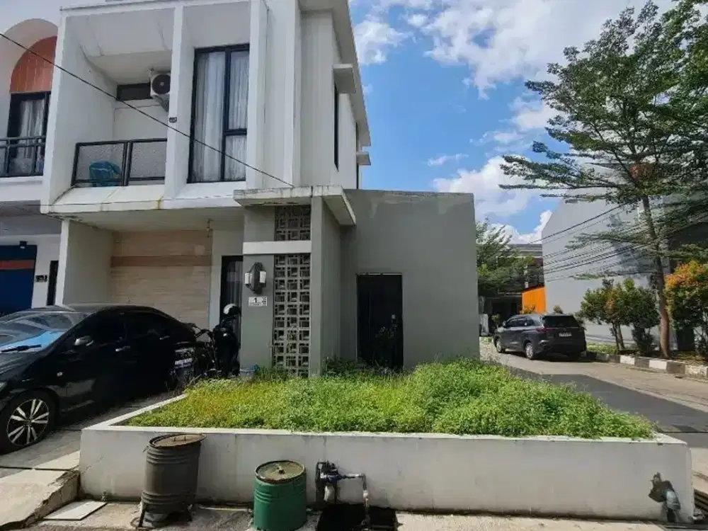 DISEWAKAN RUMAH 2 LANTAI FULL FURNISH, DI KOMPLEK G'LAND CIWASTRA KOTA BANDUNG