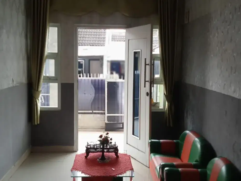 DIJUAL RUMAH SIAP HUNI 2 LANTAI DI KOMPLEK  BANDUNG INTEN INDAH GEDE BAGE BANDUNG
