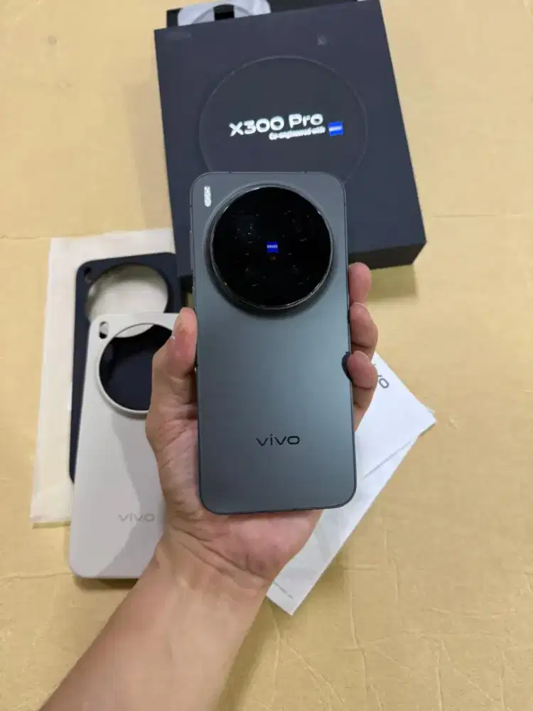 Vivo X300 Pro 16/512GB Zeiss Optic Kamera Fullset 5G Garansi Resmi