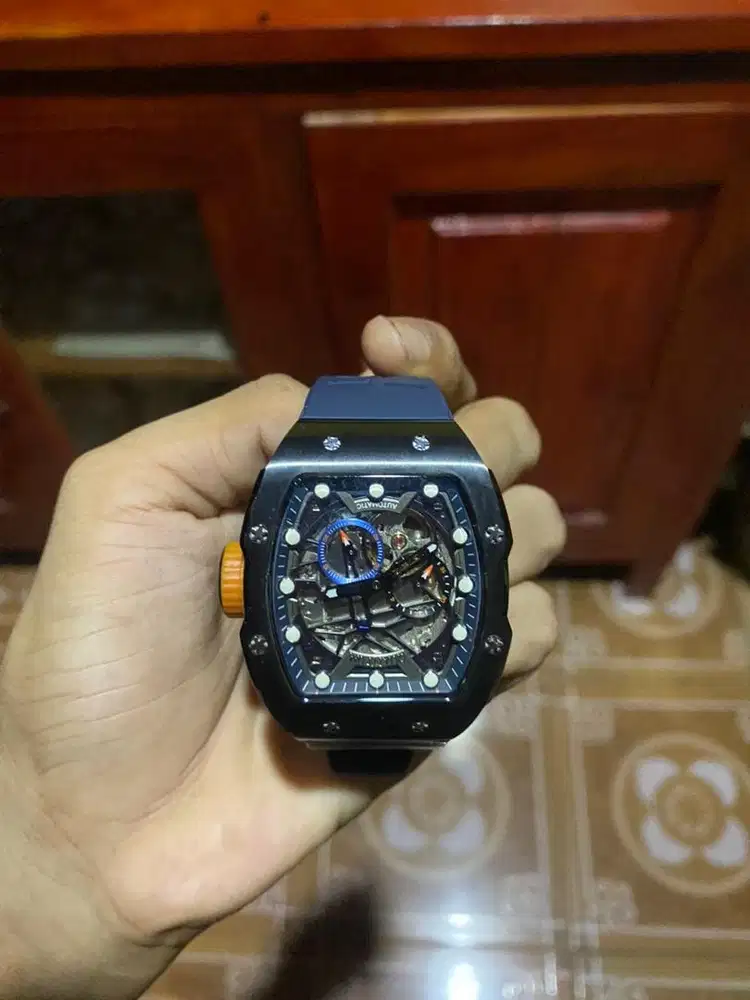 Jam tangan Quantum