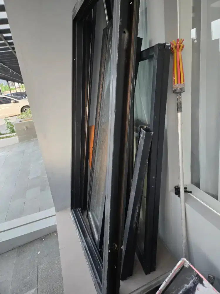 Kusen Pintu & jendela alumunium