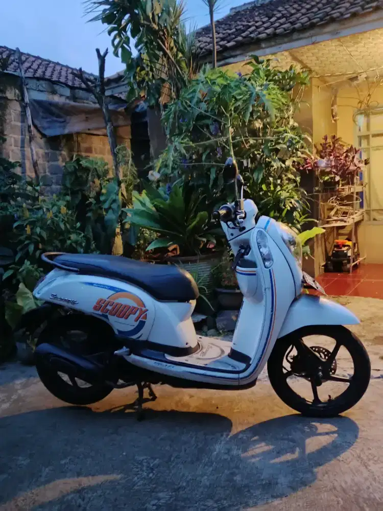 Honda scoopy 2016 cbs iss orainil