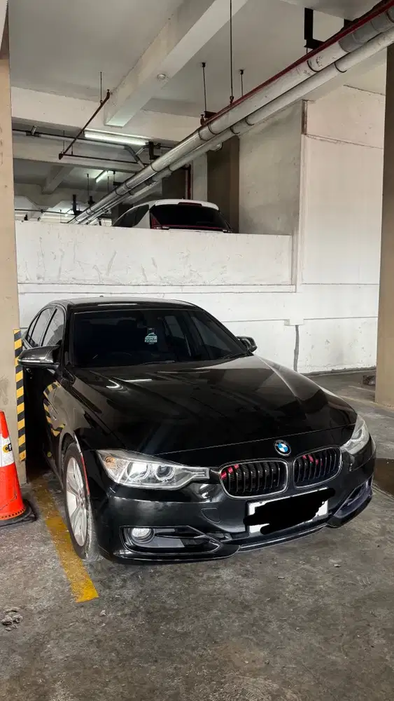 BMW 320i 2014 Bensin