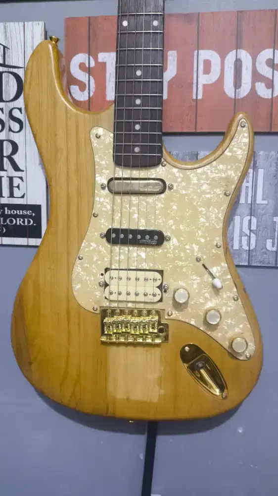 Gitar elektrik Fender custom