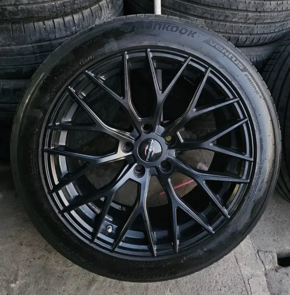 Velg Second Torsion Volta R18 PCD5x114.3. Lebar 8.5 ET 42. Matte Black