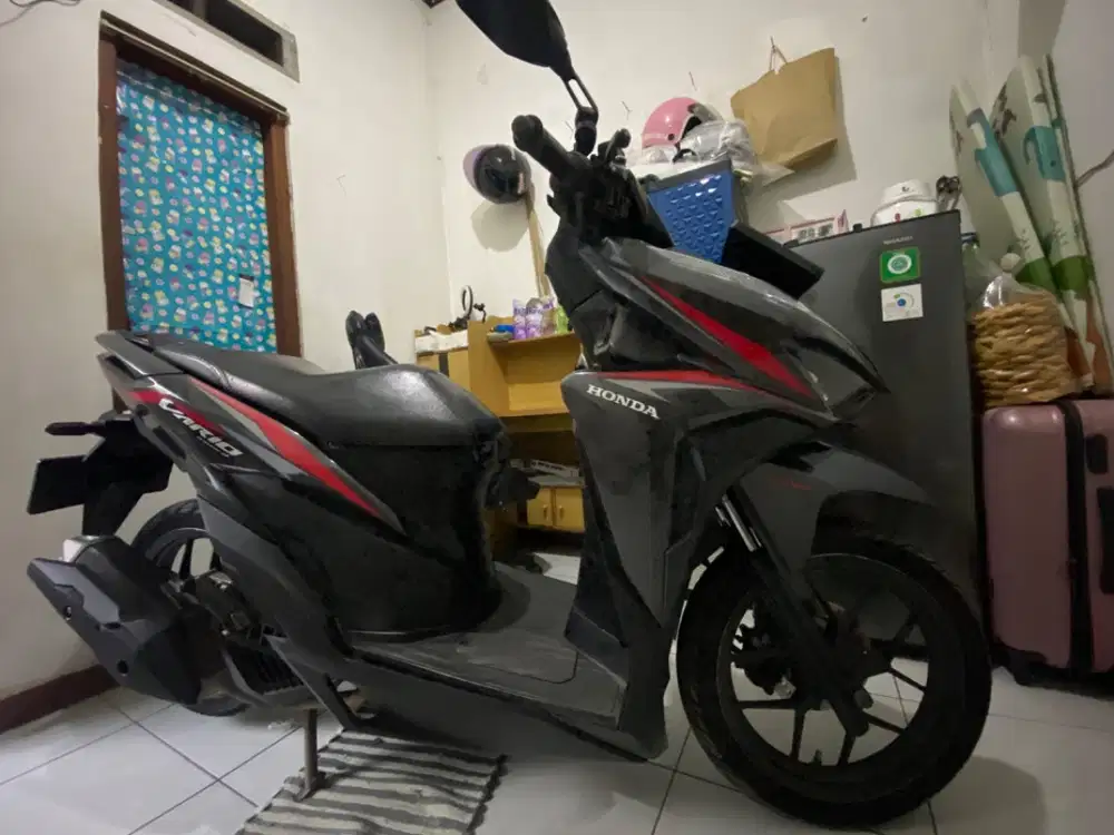 Dijual cepat Honda Vario 125 eSP CBS-ISS (Idling Stop System)