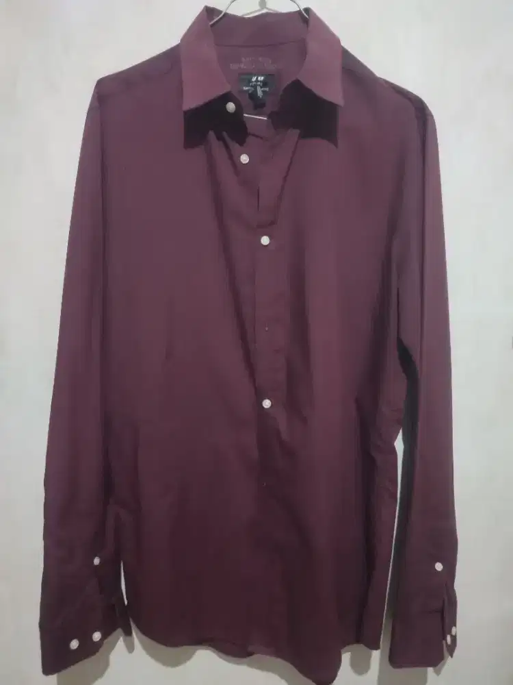 Kemeja H&M Easy iron Slimfit (Size S)