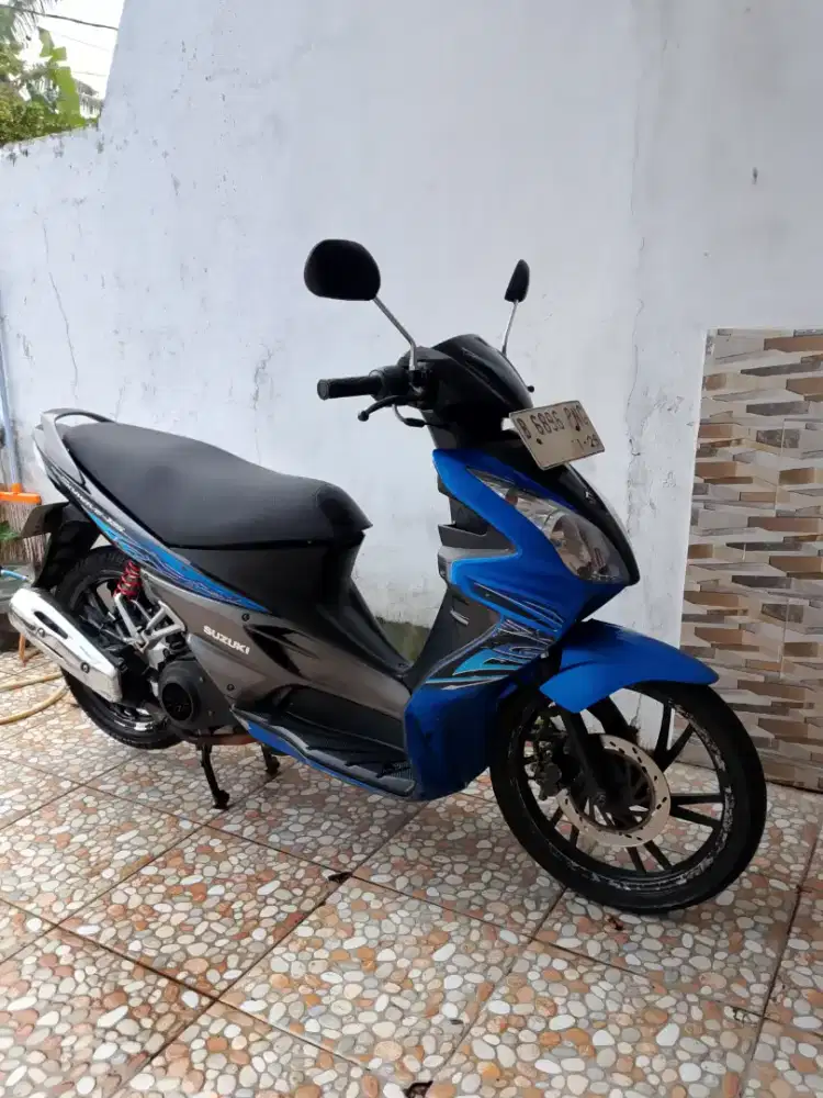SUZUKI SKYWAVE 125 2009 BIRU HITAM