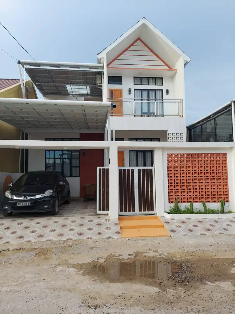 Disewakan rumah 2 lantai