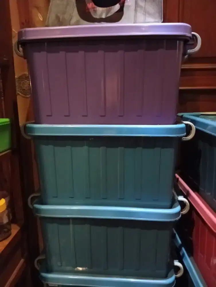 Container box penyinpanan plastic locked kanan kiri