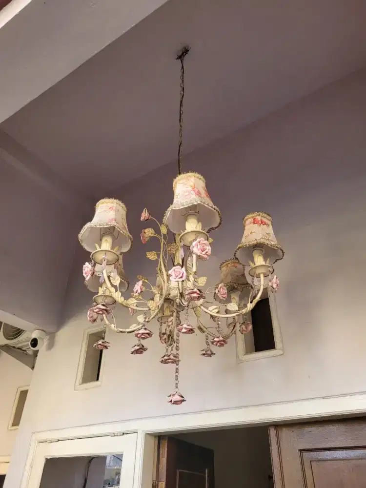 Lampu Gantung Teras Ruang Tamu