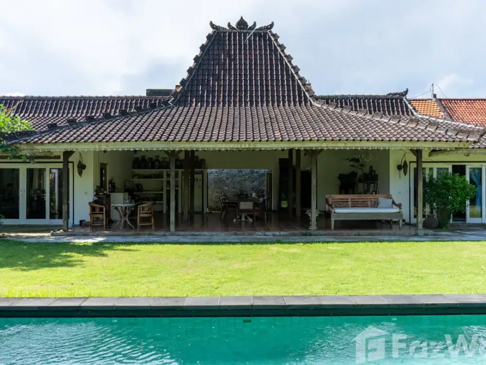6 Bedroom Villa for sale in Jimbaran, Bali